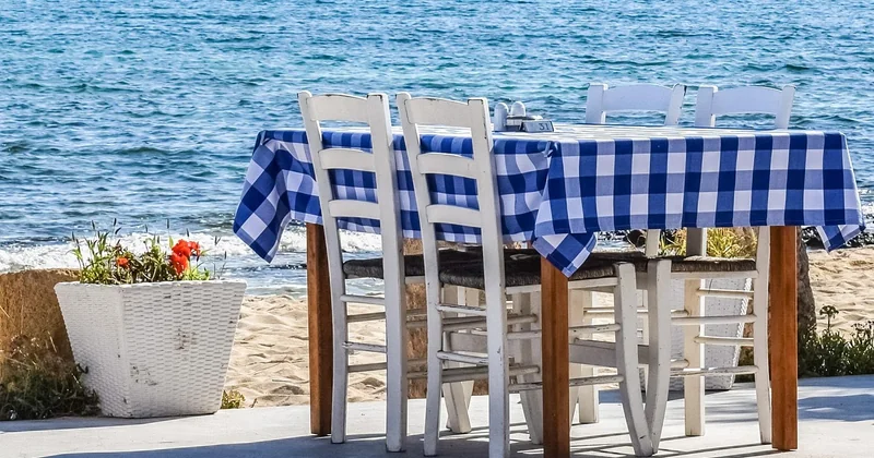 Le bord de mer et les poissons